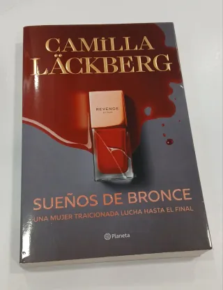 SUEÑOS DE BRONCE - Camilla Läckberg