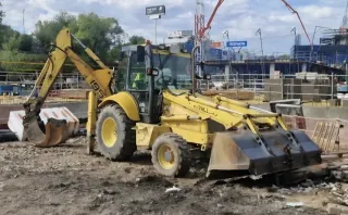 Retroexcavadora New Holland NH95