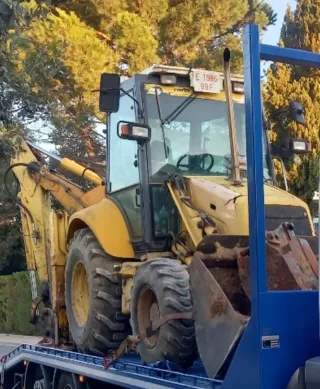 Retroexcavadora New Holland NH95