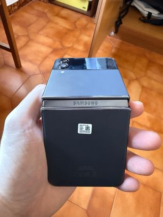 Samsung Galaxy Z Flip 4
