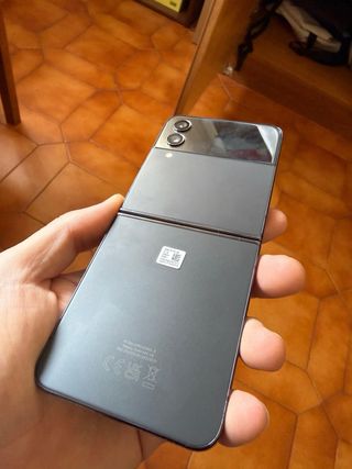 Samsung Galaxy Z Flip 4