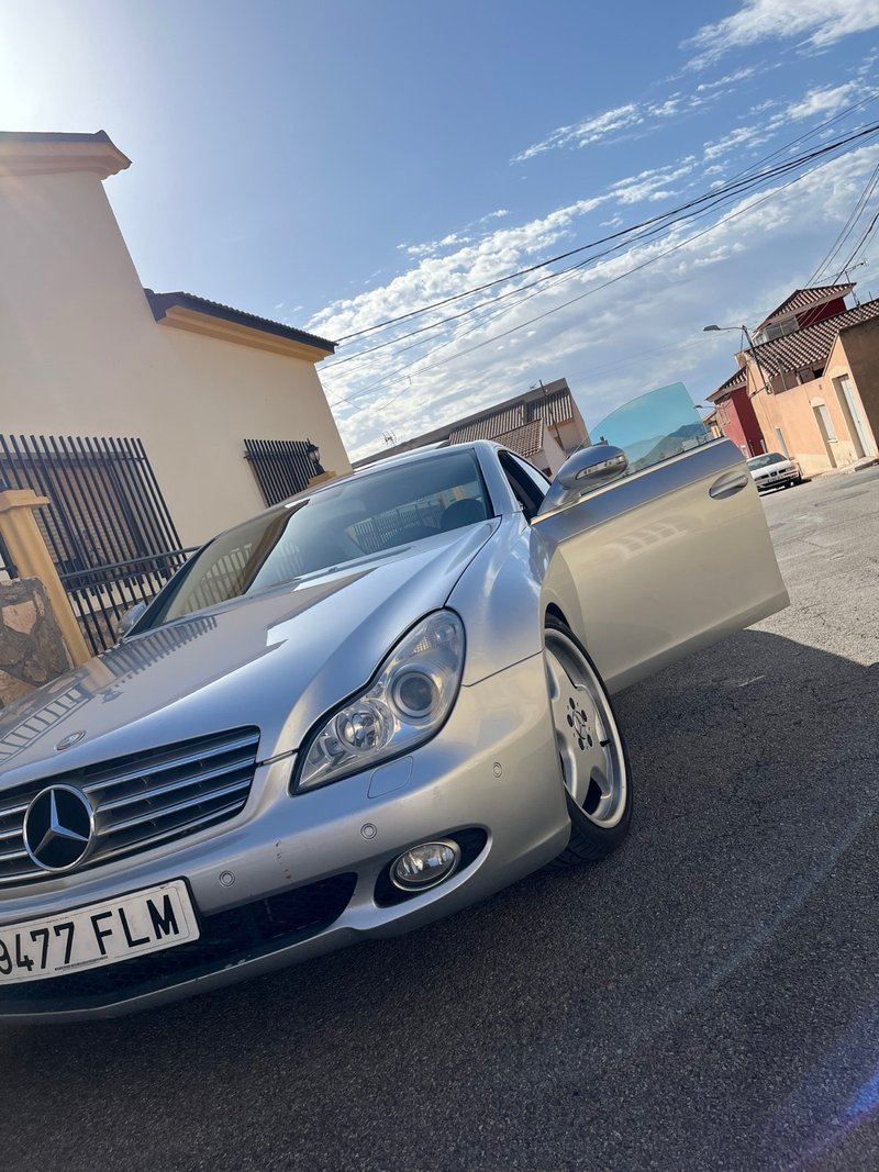 Mercedes-Benz Clase CLS 2005 - foto 1