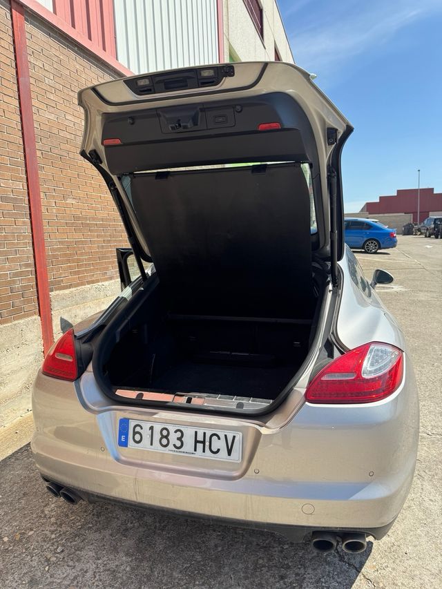 Porsche panamera S 2012