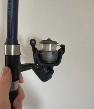 Canna da pesca, mulinello e cassetta