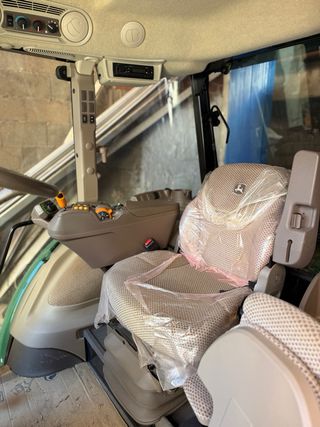 Tractor John Deere 5100R