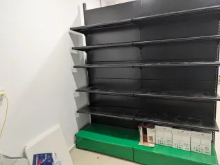 Estantería modular para tienda