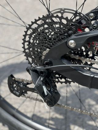 Bicicleta Eléctrica Montaña Fantic