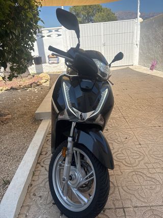 Honda SH 125i 2019 Negra
