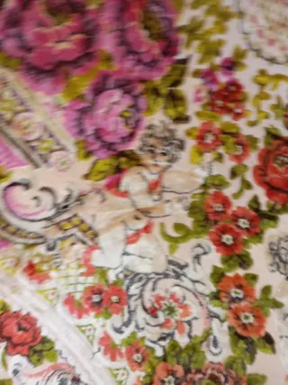 Colcha antigua terciopelo ángeles