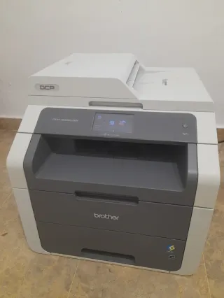 Impresora Brother Láser Multifunción Color