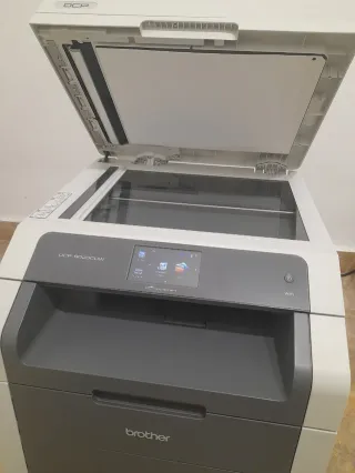 Impresora Brother Láser Multifunción Color