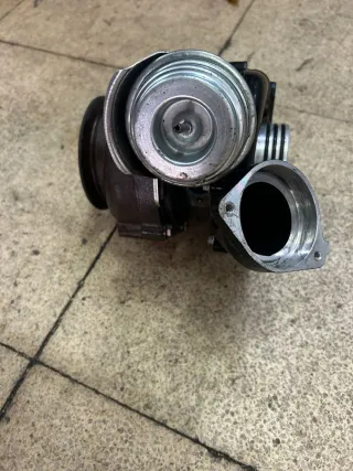 Inyectores BMW 530d  y turbo 3073