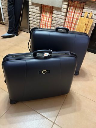 Maleta de viaje Delsey azul