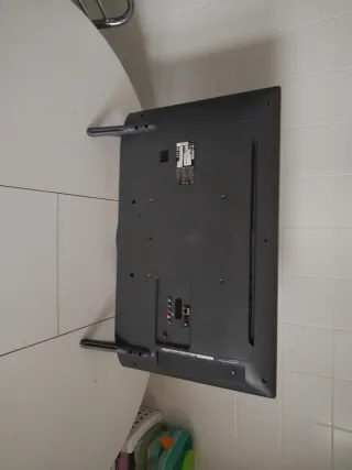 Televisión LG 32 Plata