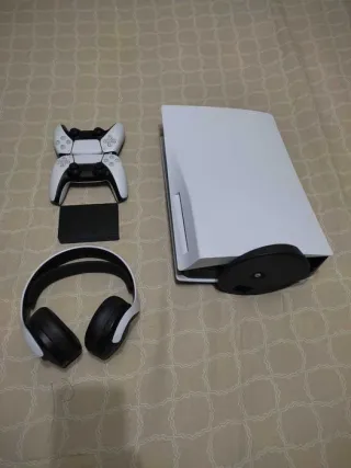 PS5 completa: 2 mandos, juegos y Pulse 3D+PS Plus