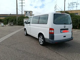 Volkswagen Transporter T5 2011
