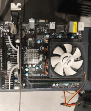 Placa AM3+ FX 8320 + HD3450 + 4GB DDR3