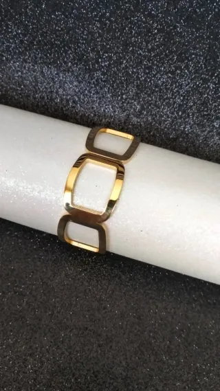 Pulsera dorada ancha eslabones cuadrados
