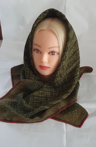 Foulard in pura seta Galitzine