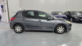Peugeot 308 Business Line 1.6 HDI 112 FAP 6 vel.
