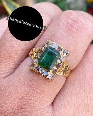 Anillo vintage esmeralda con diamantes