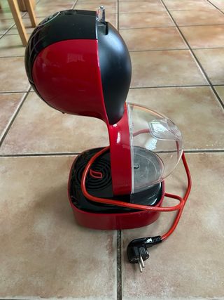 Cafetera Dolce Gusto Krups Roja y Negra