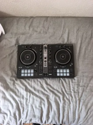 Hercules DJControl Impulse 300 MK2