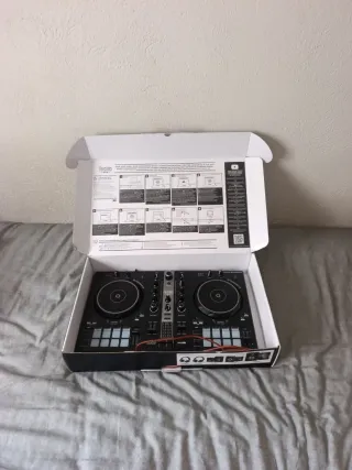 Hercules DJControl Impulse 300 MK2