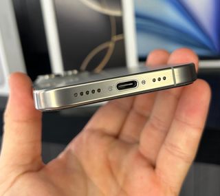 iPhone 16 Pro 128GB Natural