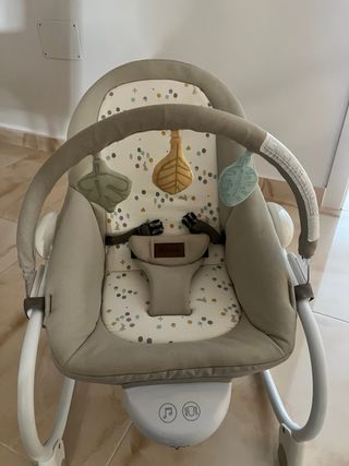 Mecedora bebé con estampado