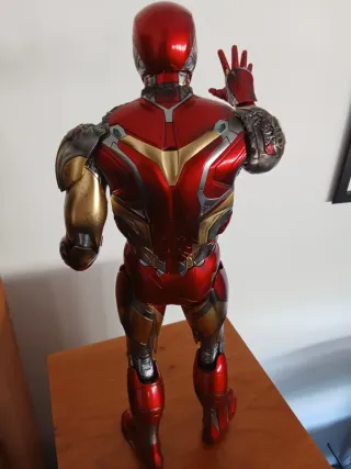 Iron Man Hot Toys 1/6 Battle Damage