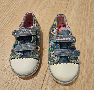 Lote 5 Zapatos Infantiles Talla 23