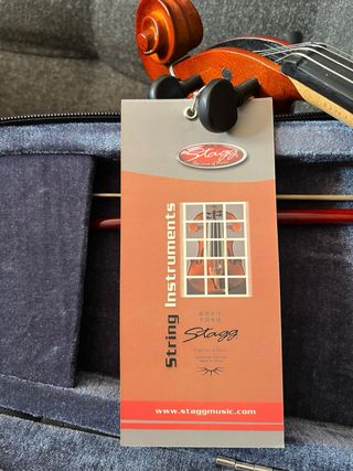Violín con funda y arco a estrenar
