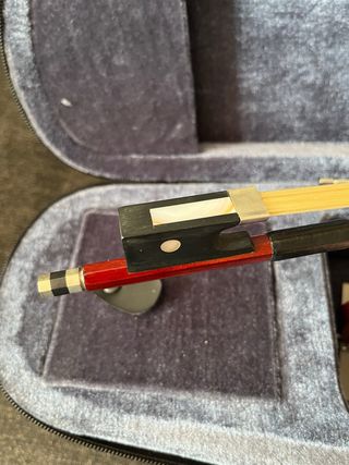 Violín con funda y arco a estrenar