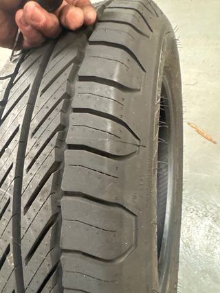 4 Neumáticos 195/65 R16 C 104/102R