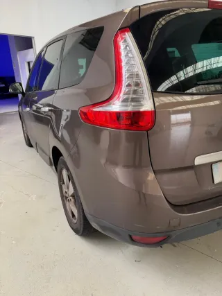Renault Grand Scenic 2010