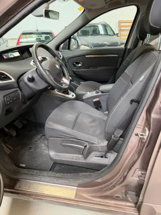 Renault Grand Scenic 2010