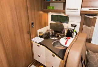 Autocaravana Carthago integral C Line compac 144 Q