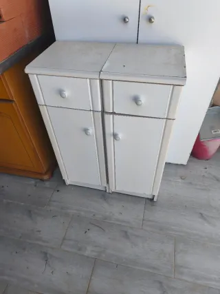 Armario auxiliar de madera blanco