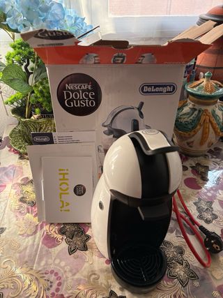 Cafetera Nescafé Dolce Gusto DeLonghi