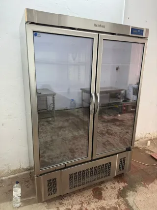 Congelador Infrico Puertas de Cristal