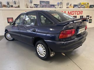 Ford Escort 1.8 D CLX