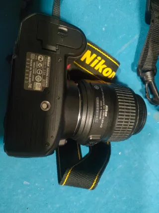 Cámara Nikon D3100 + Objetivo 18-55mm