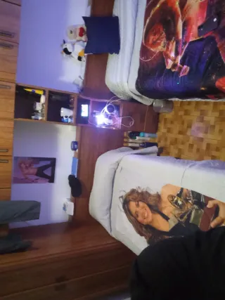 Se alquila habitacion