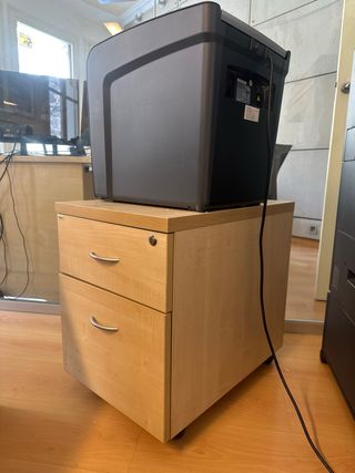 Mesilla de oficina madera y metal