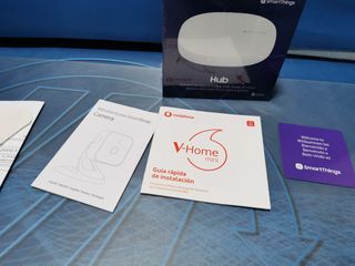 Sistema de seguridad Vodafone V-Home-ITA - blanco-kit V-home mini iot, hub + camera