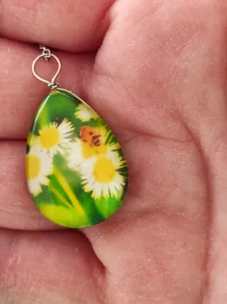 Collana acciaio con pendente ovale margherite