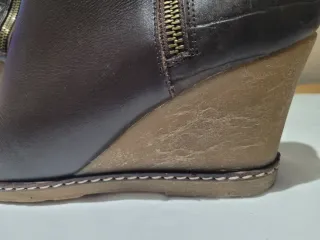 Botines marrón de piel n° 39.