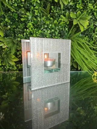 Marco de cristal con espejo