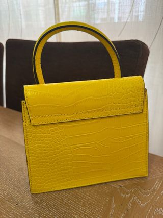 Bolso amarillo efecto piel cocodrilo